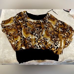 Blouse with necklace